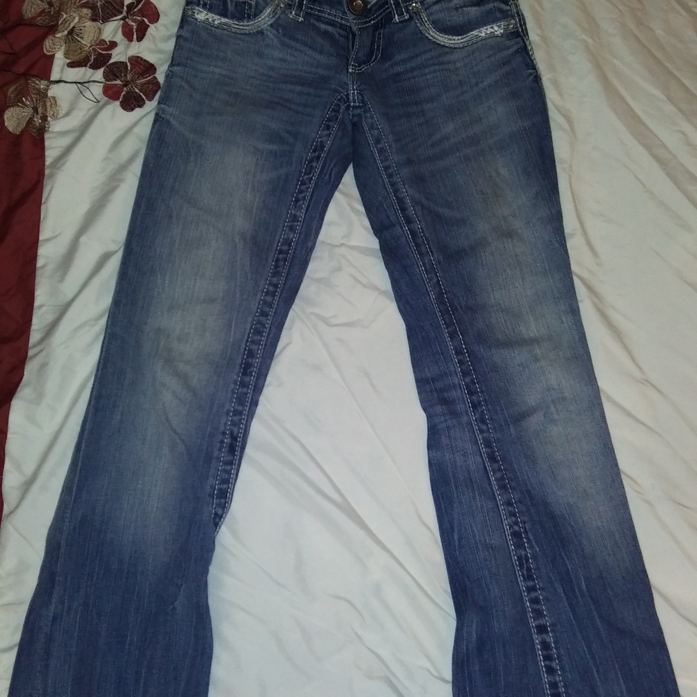 Barely worn day trip jeans
